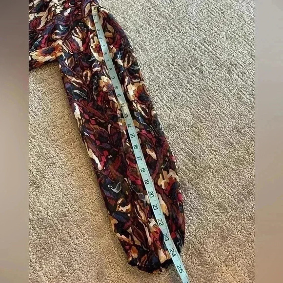 Evereve Stelle Abstract Blouse, Metallic, Holiday, Party Size XS - Picture 10 of 11